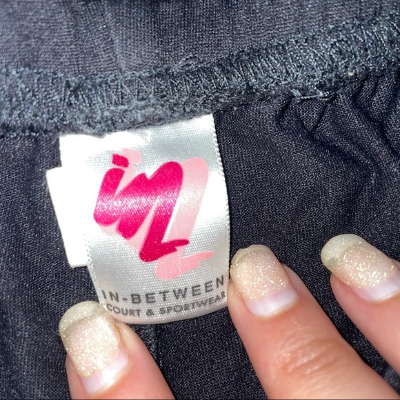 Tennis Ball Holding Sports Shorts sz M - Picture 4 of 4